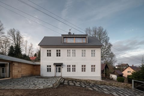 Property building, Facade/entrance