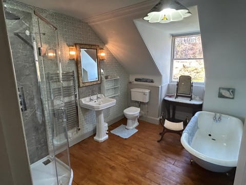 Glenaros Lodge Bed and Breakfast in Scotland