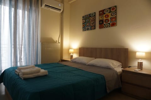 Bed, Bedroom, air conditioner