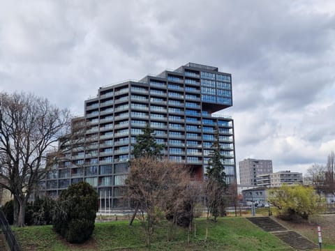 Property building, Day, City view