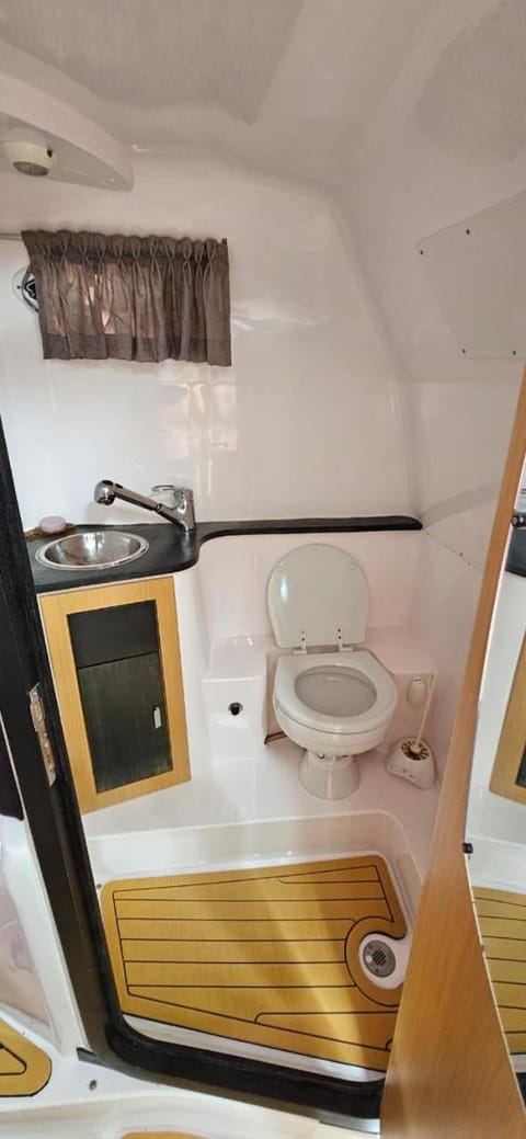 Happy Boat Angra dos Reis Hotel in Angra dos Reis