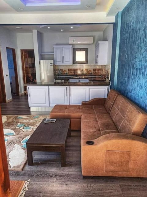 Kitchen or kitchenette, Living room, Seating area