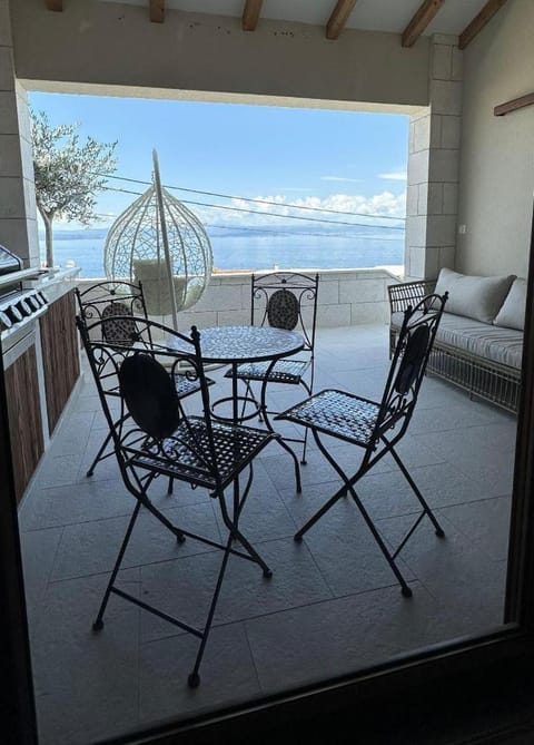 Balcony/Terrace, Seating area, Sea view