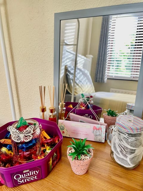 Food and drinks, Food