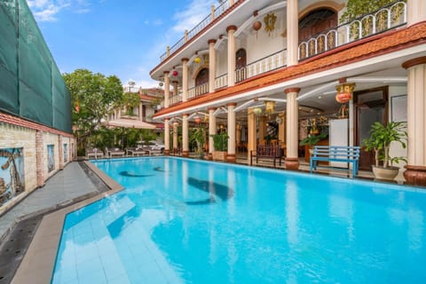 Pool view, Swimming pool