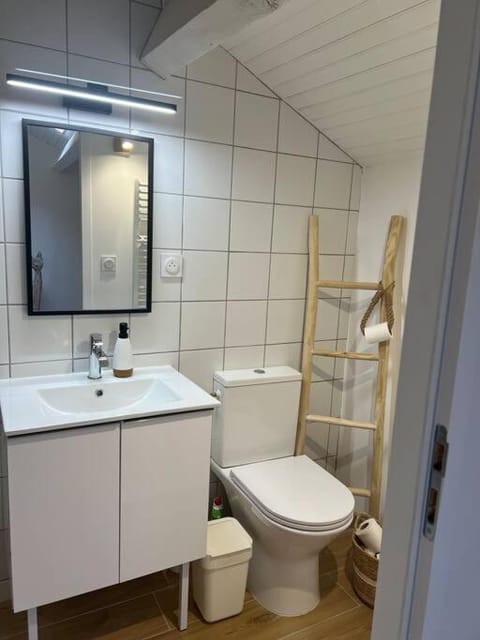 Spacieux studio 2 à 3 personnes au pied du Ventoux km Zéro Apartment in Bédoin