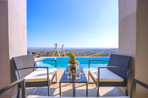 Patio, Day, Natural landscape, View (from property/room), Balcony/Terrace, Seating area, Pool view, Swimming pool, sunbed