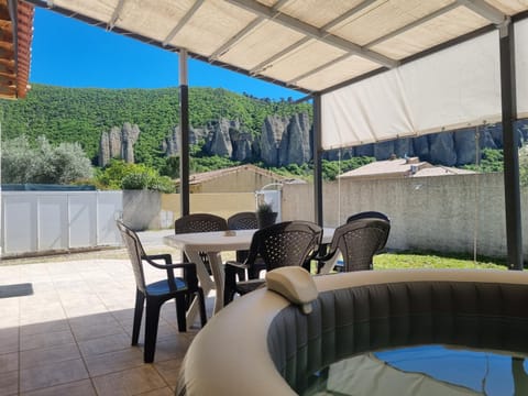 Patio, Hot Tub