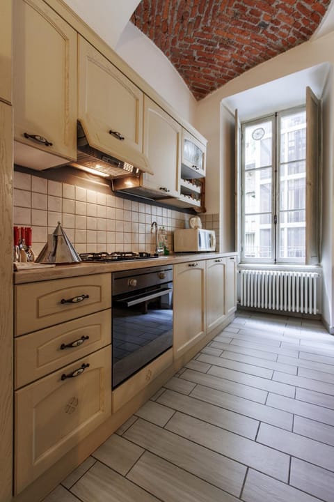 dishwasher, oven, stove, kitchen