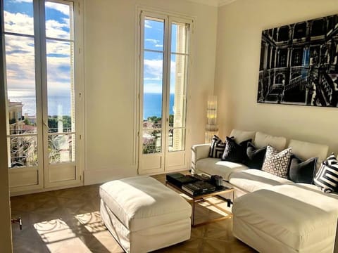 Living room, Sea view