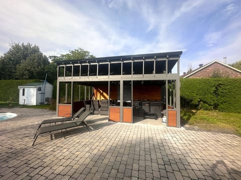 Patio, Garden, Balcony/Terrace