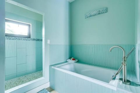 Luxury Villa, Perfect for Groups. Stunning Pool. Allamanda del Mar Villa in Stann Creek District