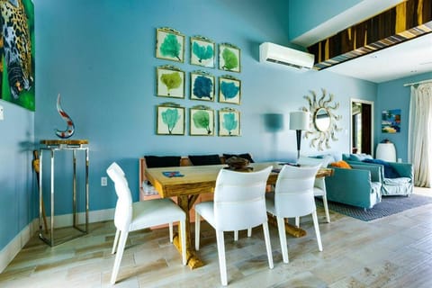 Luxury Villa, Perfect for Groups. Stunning Pool. Allamanda del Mar Villa in Stann Creek District