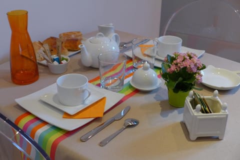 Dining area, Breakfast