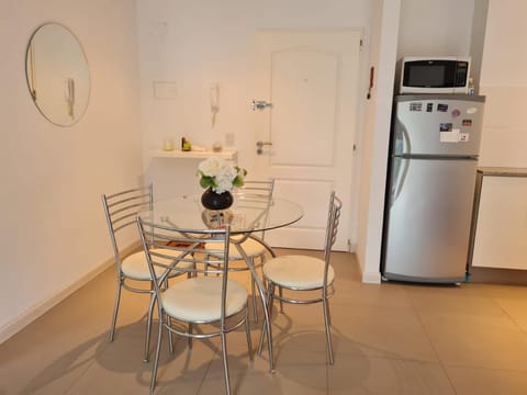 Dining area, minibar