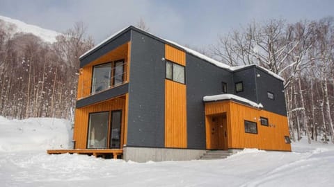Property building, Day, Winter, Balcony/Terrace