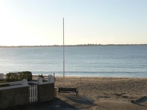 Face à la mer studio de 33m2 avec terrasse et wifi Apartment in Brittany
