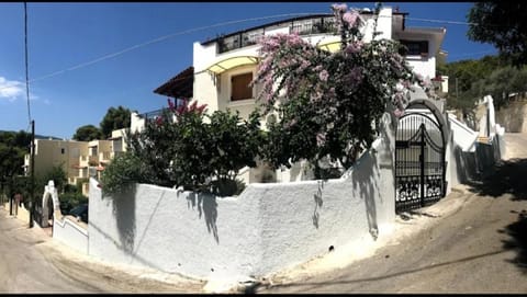 NEFELI by Evita's Resort Apartment hotel in Poros