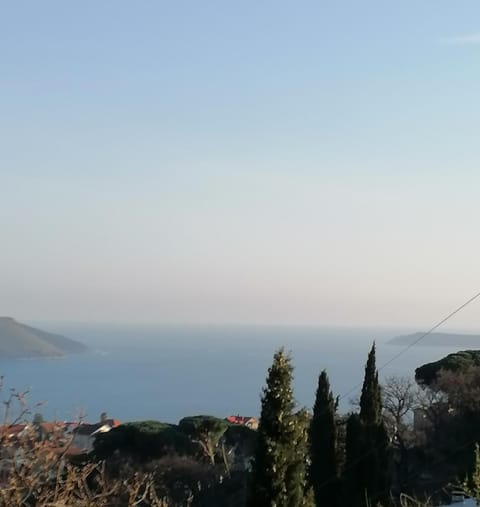 Nearby landmark, Day, Natural landscape, Mountain view, Sea view