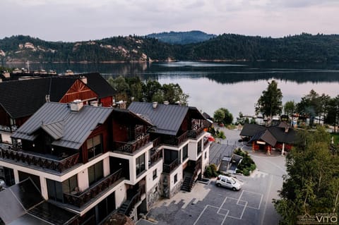 Bird's eye view, Lake view, Mountain view, Parking