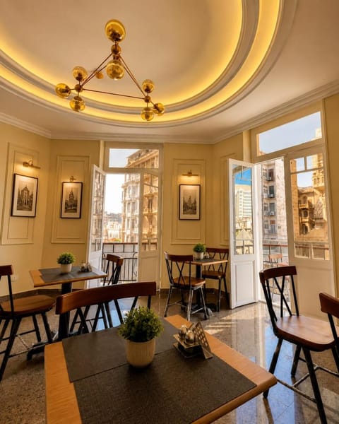 Dining area, Breakfast