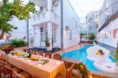 Nightclub / DJ, Swimming pool