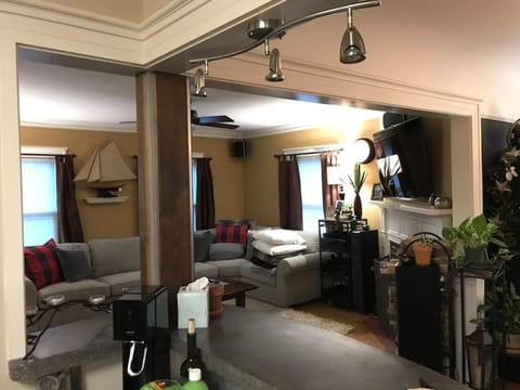 TV and multimedia, Seating area, Evening entertainment