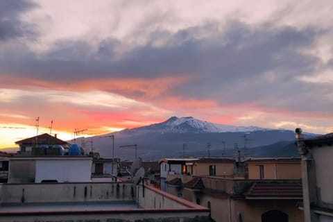 Natural landscape, Balcony/Terrace, Mountain view, Sunset