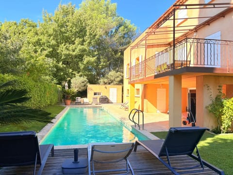 Pool view, Swimming pool, sunbed