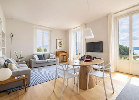 Beccherie 90 Apartment in Intra