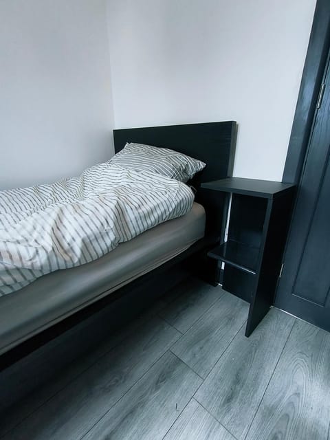 Modern 3 bedroom house Apartment in Birmingham