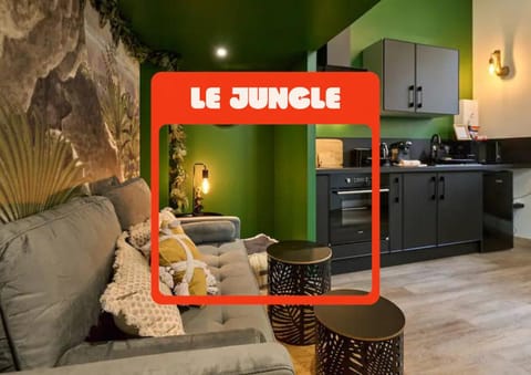 Property logo or sign, Kitchen or kitchenette, minibar, stove