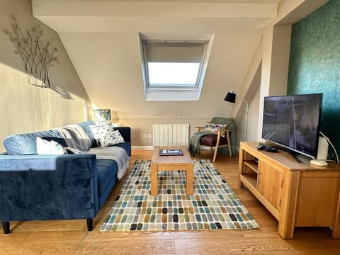 TV and multimedia, Living room, Photo of the whole room, Seating area