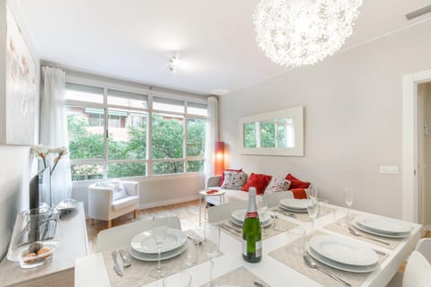 Living room, Dining area