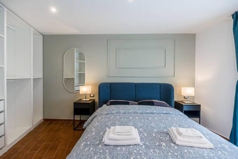 Bed, Photo of the whole room, Bedroom, towels, wardrobe