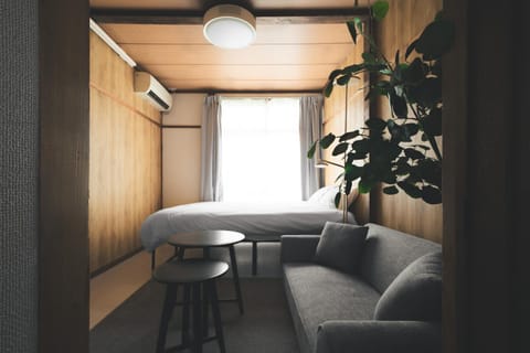 Bed, Dining area, Bedroom, air conditioner