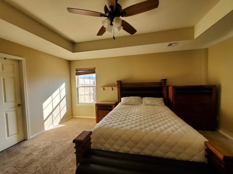 Master Bed & Bath Just For You Vacation rental in Rogers