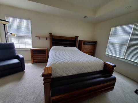 Master Bed & Bath Just For You Vacation rental in Rogers