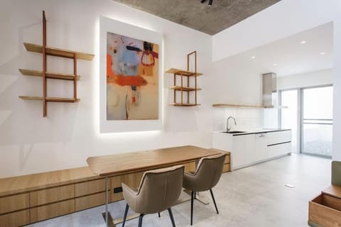 Seating area, Dining area