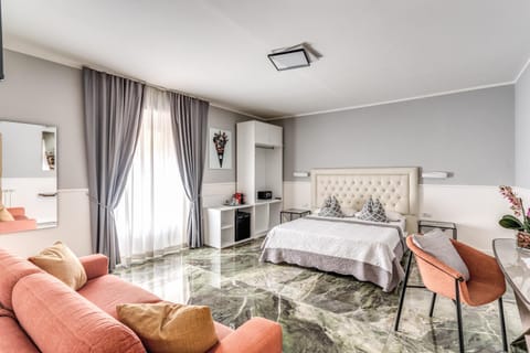 Bedroom, minibar, safe, wardrobe