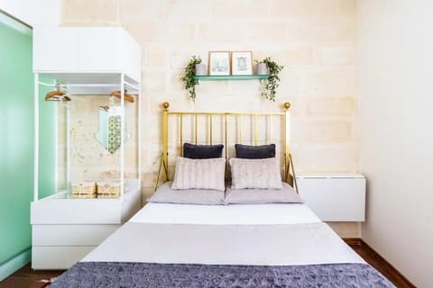 Bed, Bedroom, wardrobe