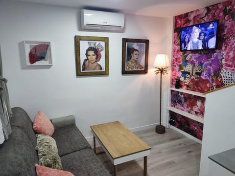 TV and multimedia, Living room, internet, air conditioner