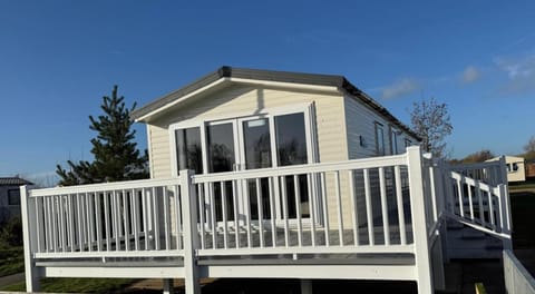 Property building, Balcony/Terrace