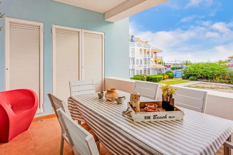 View (from property/room), Balcony/Terrace, Seating area, Dining area