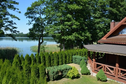 Property building, Natural landscape, Garden, Lake view