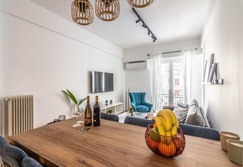 TV and multimedia, Living room, Dining area