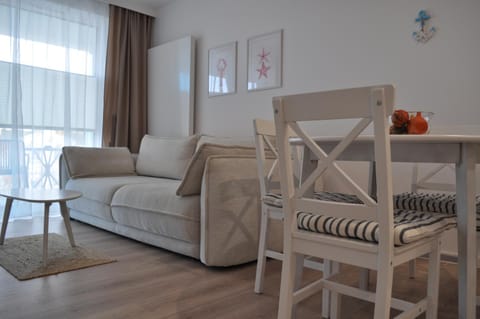 Living room, Photo of the whole room, Seating area, Dining area