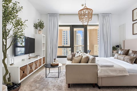 Bed, Seating area