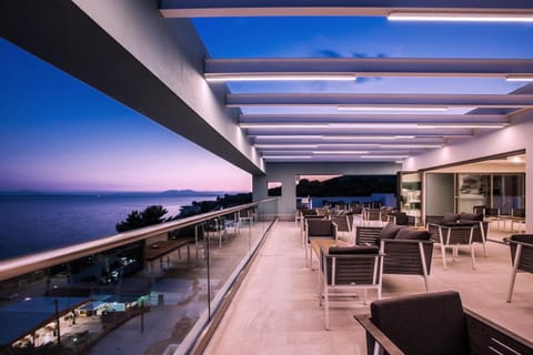 Patio, Restaurant/places to eat, Sea view