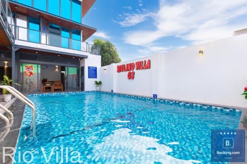 Beach, Beach, Swimming pool